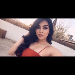 Meet your Posher, Noemy